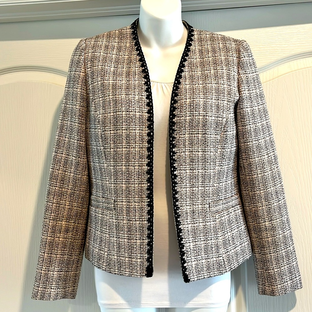 Tahari Blazer / Suitcoat